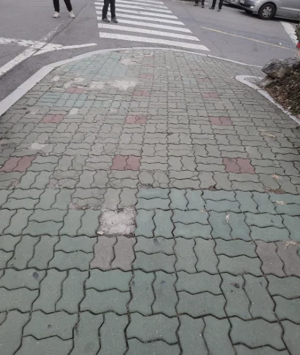 보도블럭시공 완성 모습