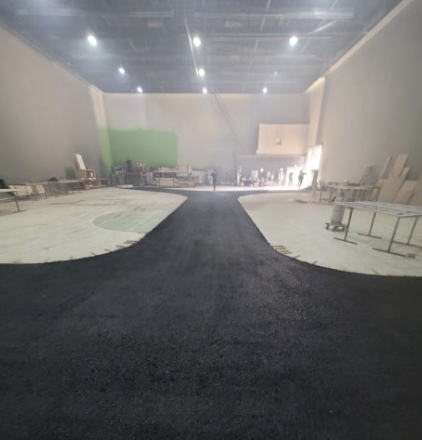 실내 아스콘 포장 시공 완료