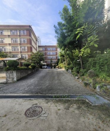 학교 진입로 포장 시공 전